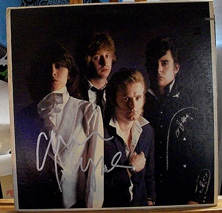 chrissie hynde signature